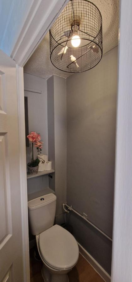 Spacious & Comfy Home- Very Close To Nec Birmingham ,Hs2 & Airport- Perfect For Contractors & Groups- Free Parking & Fast Wifi Marston Green Exterior photo