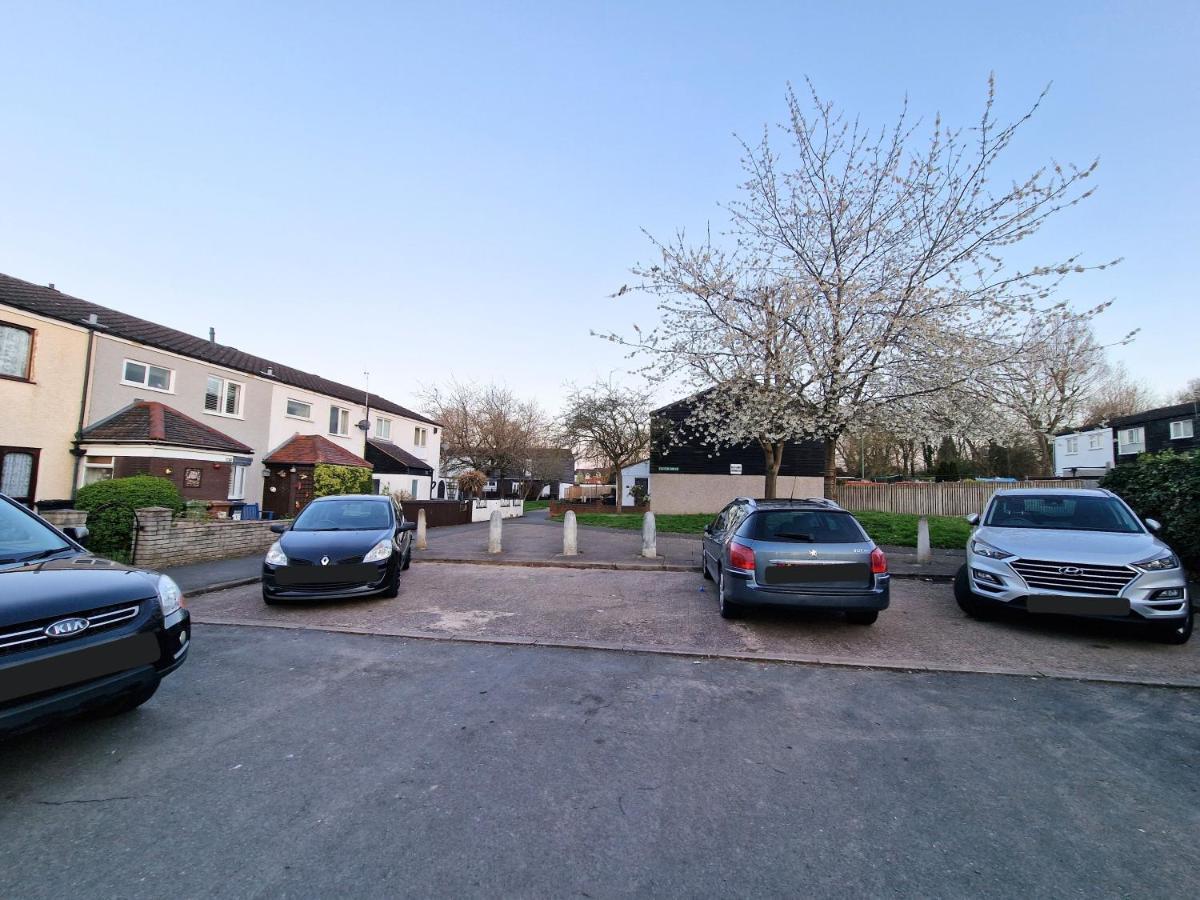 Spacious & Comfy Home- Very Close To Nec Birmingham ,Hs2 & Airport- Perfect For Contractors & Groups- Free Parking & Fast Wifi Marston Green Exterior photo