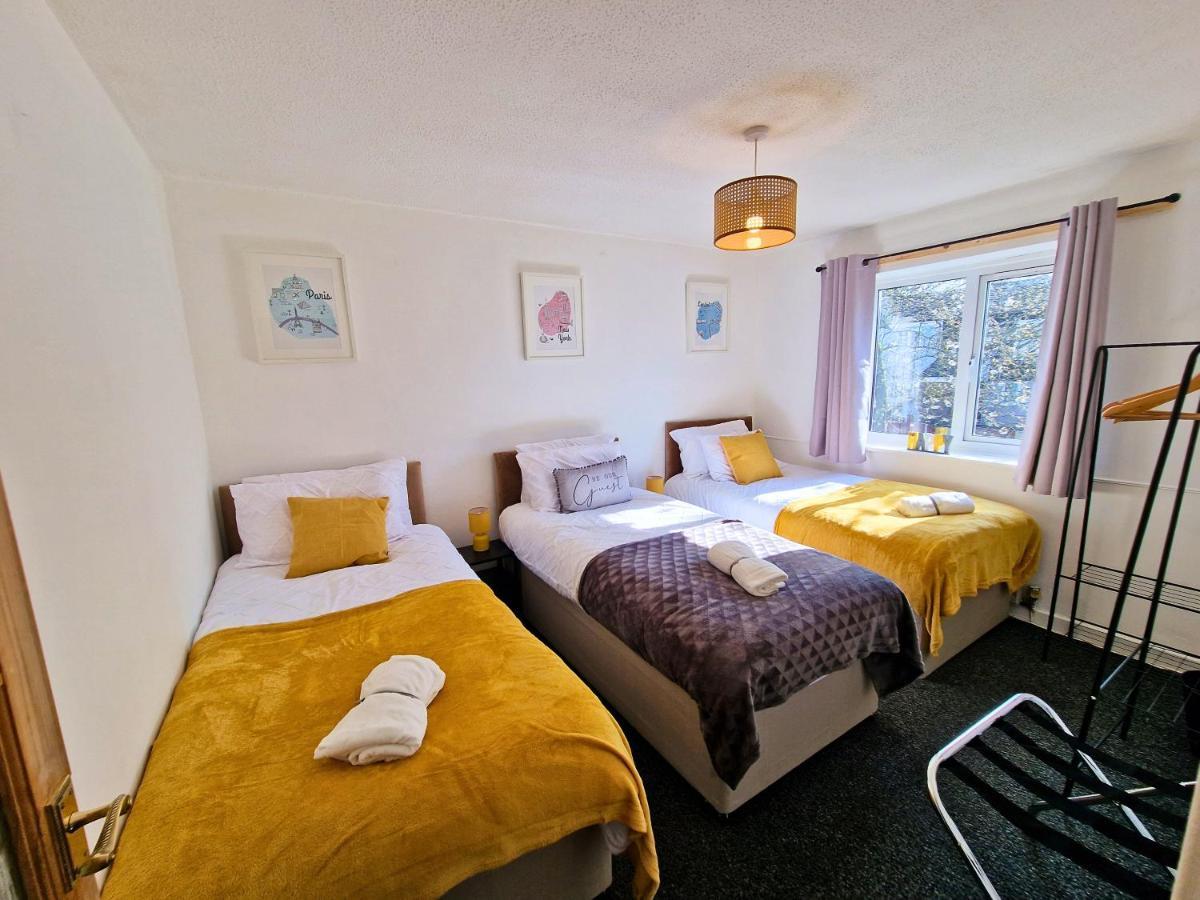 Spacious & Comfy Home- Very Close To Nec Birmingham ,Hs2 & Airport- Perfect For Contractors & Groups- Free Parking & Fast Wifi Marston Green Exterior photo